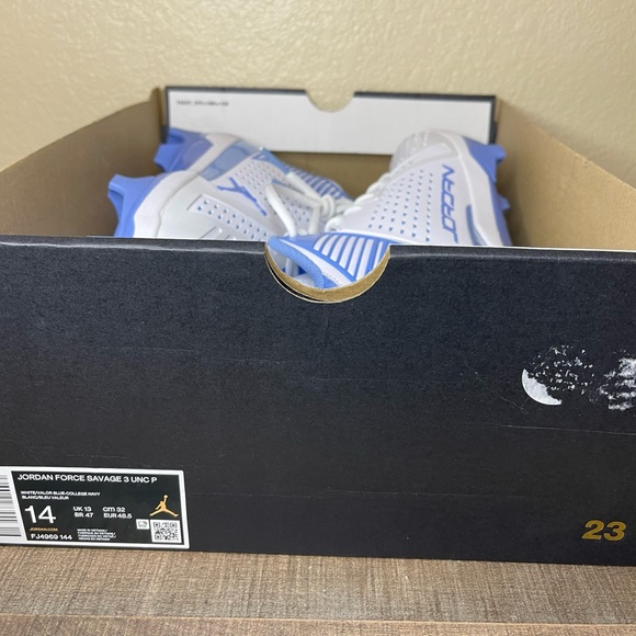 Jordan Force Savage Pro 3 “University of North Carolina” PE
- Size: 14 Men. main image 10